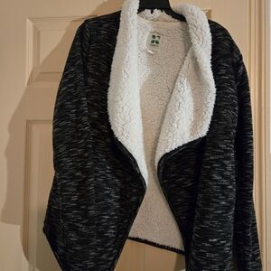 GreenTea Soft Black White Sherpa Jacket